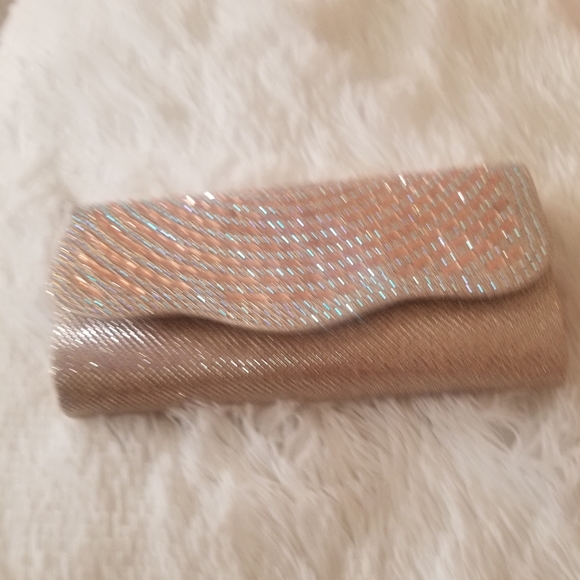 Purse - Picture 2 of 4